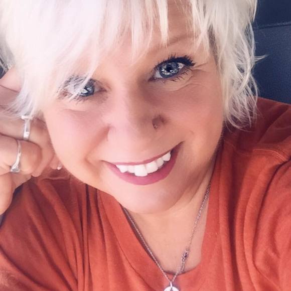 Meet your Posher, Mary - Picture 2 of 4